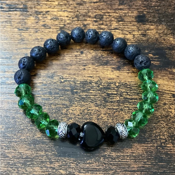 Bracelets - Picture 9 of 15